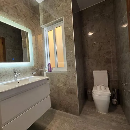 Bright 3br Penthouse With Amazing Views - By Hostmt Lägenhet *