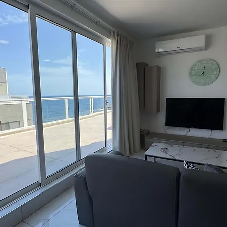 Lägenhet Bright 3br Penthouse With Amazing Views - By Hostmt *