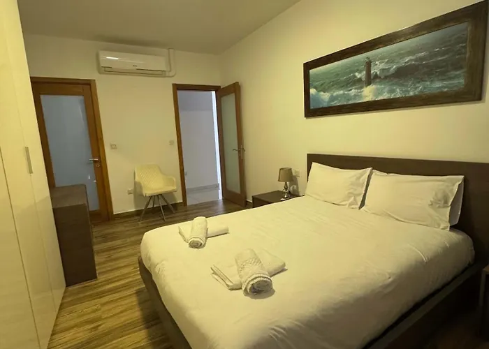 Bright 3br Penthouse With Amazing Views - By Hostmt Lägenhet *