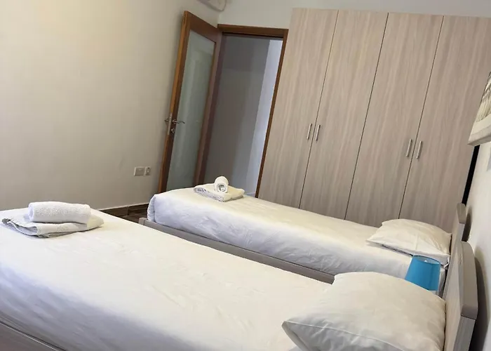 Bright 3br Penthouse With Amazing Views - By Hostmt Lägenhet