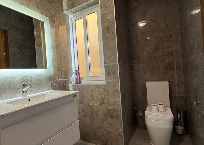 Bright 3br Penthouse With Amazing Views - By Hostmt Lägenhet *