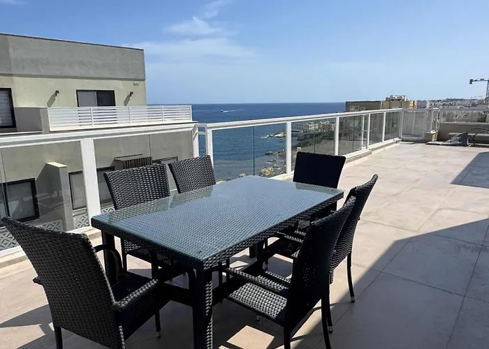 Bright 3br Penthouse With Amazing Views - By Hostmt