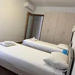 Bright 3br Penthouse With Amazing Views - By Hostmt Apartment