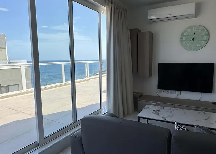 Apartment Bright 3br Penthouse With Amazing Views - By Hostmt *